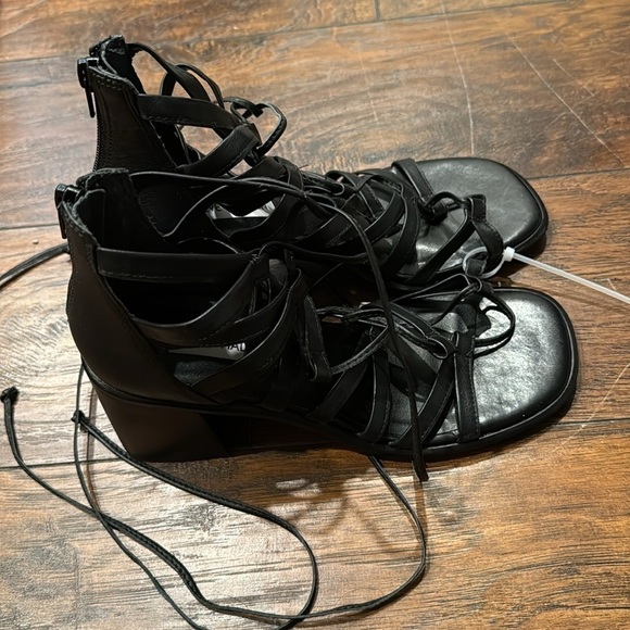 NEW! Steve Madden Black Leather Cherri Strappy Sandal - Size 7 - Picture 10 of 16